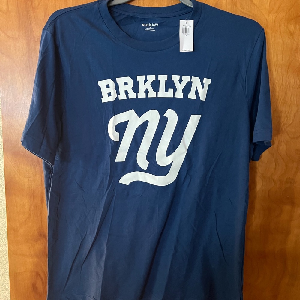 Old Navy women’s BRKLYN Tee